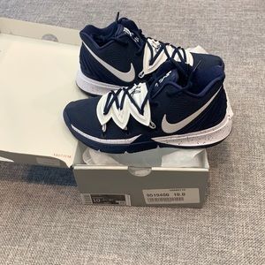 Brand new Nike Kyre 5 TB sneakers never worn!